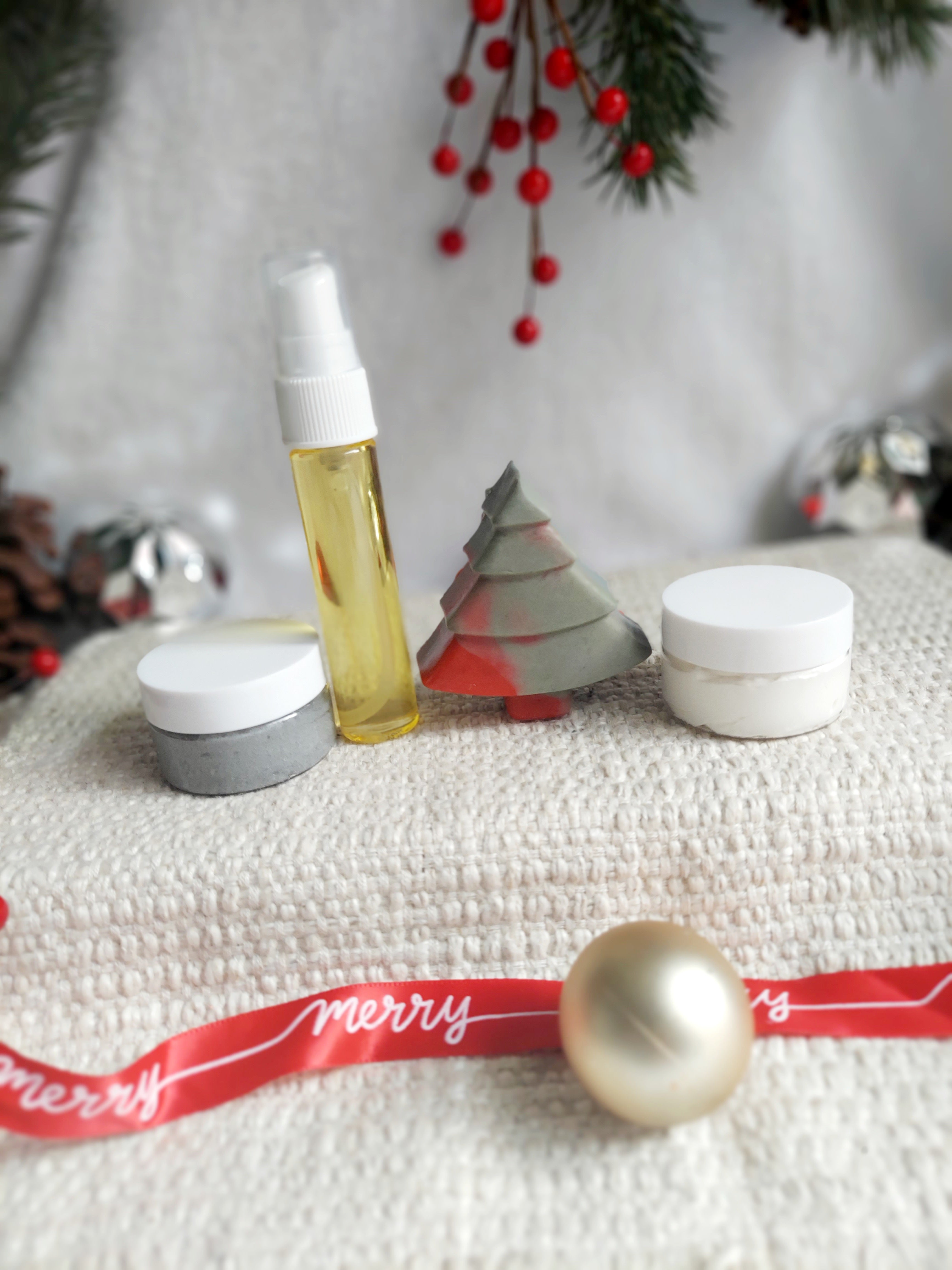 Mini Winter Box-Kevin!!, Mean One, Naughty, J. McClane